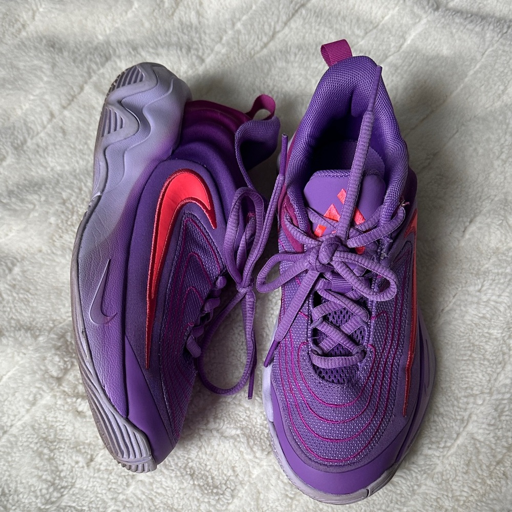 Nike Purple with Magenta sneakers Kids Sz 1.5Y